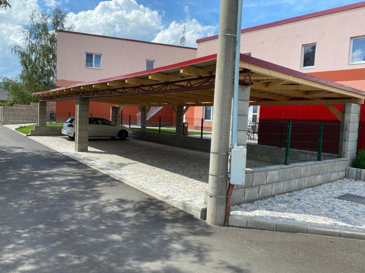 Apartmany Krupka Buitenkant foto