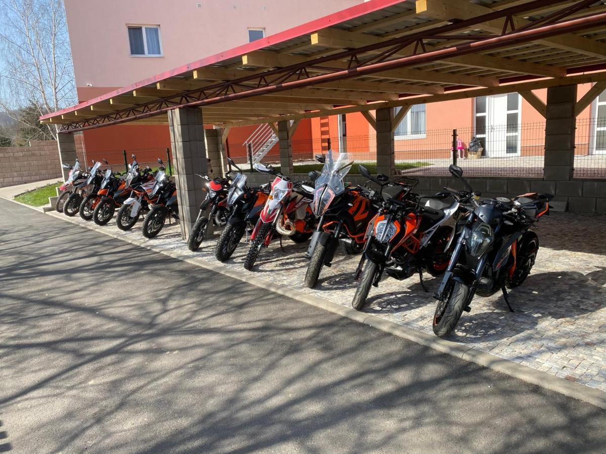 Apartmany Krupka Buitenkant foto